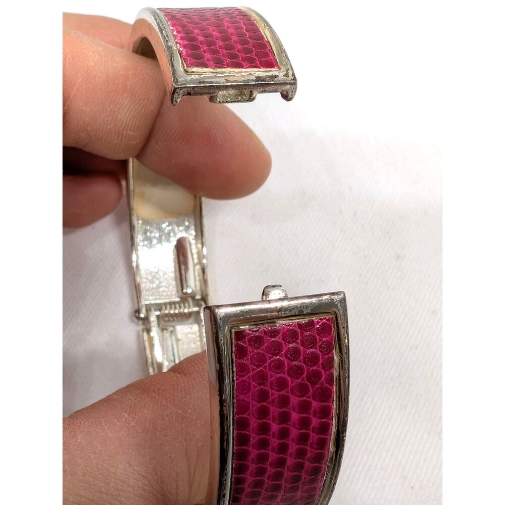 Vintage Pink Lizard Hinged Bangle Bracelet with Magnetic Closure - Picture 4 of 6